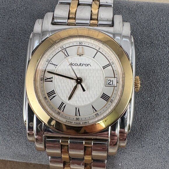 Vintage Sculptured Accutron Bulova T2 Man's Watch 2 Tone Gold & Stainless Steel - Picture 8 of 13